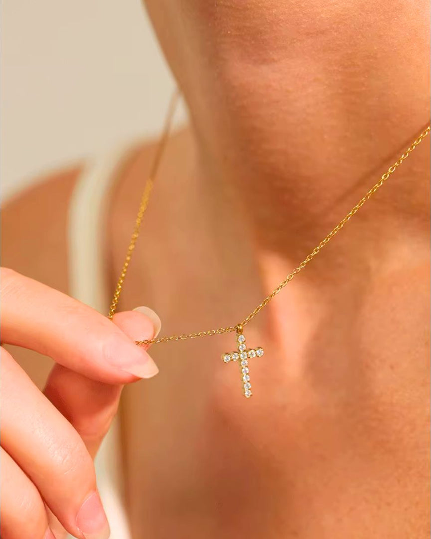 Colar Luxo Cruz