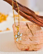 Load image into Gallery viewer, Colar Flor de Luz
